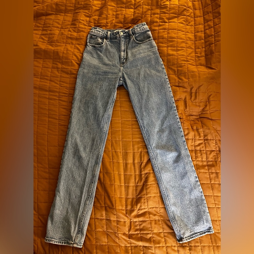Abercrombie and fitch ultra high rise 90’s jeans